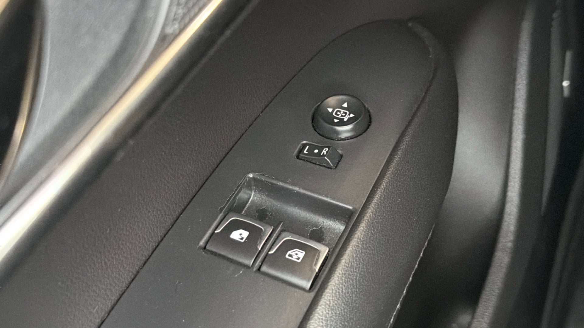 Used 2017 Cadillac ATS Luxury w/ Safety and Security Package RWD image 18
