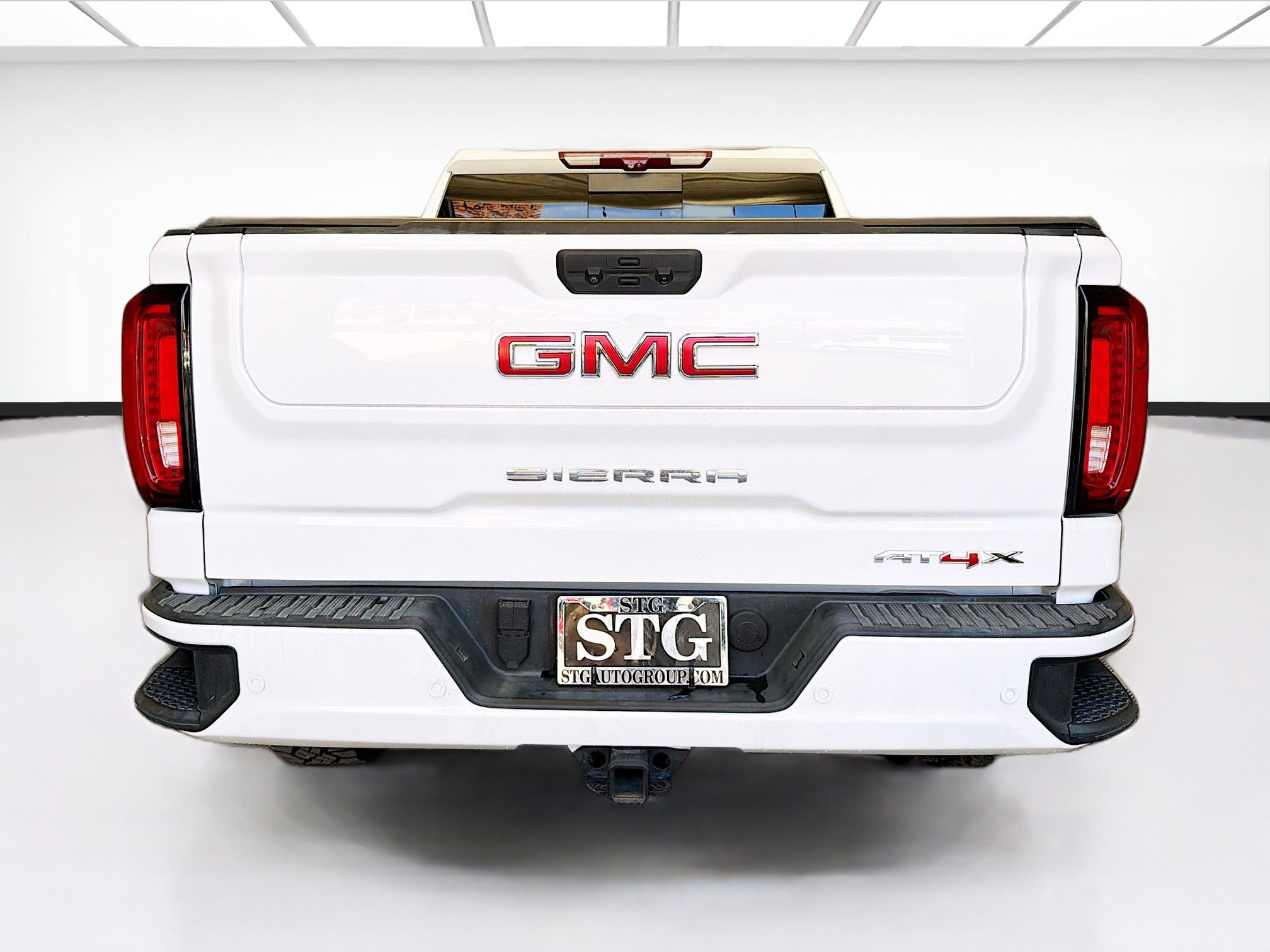 Used 2022 GMC Sierra 1500 AT4X image 5