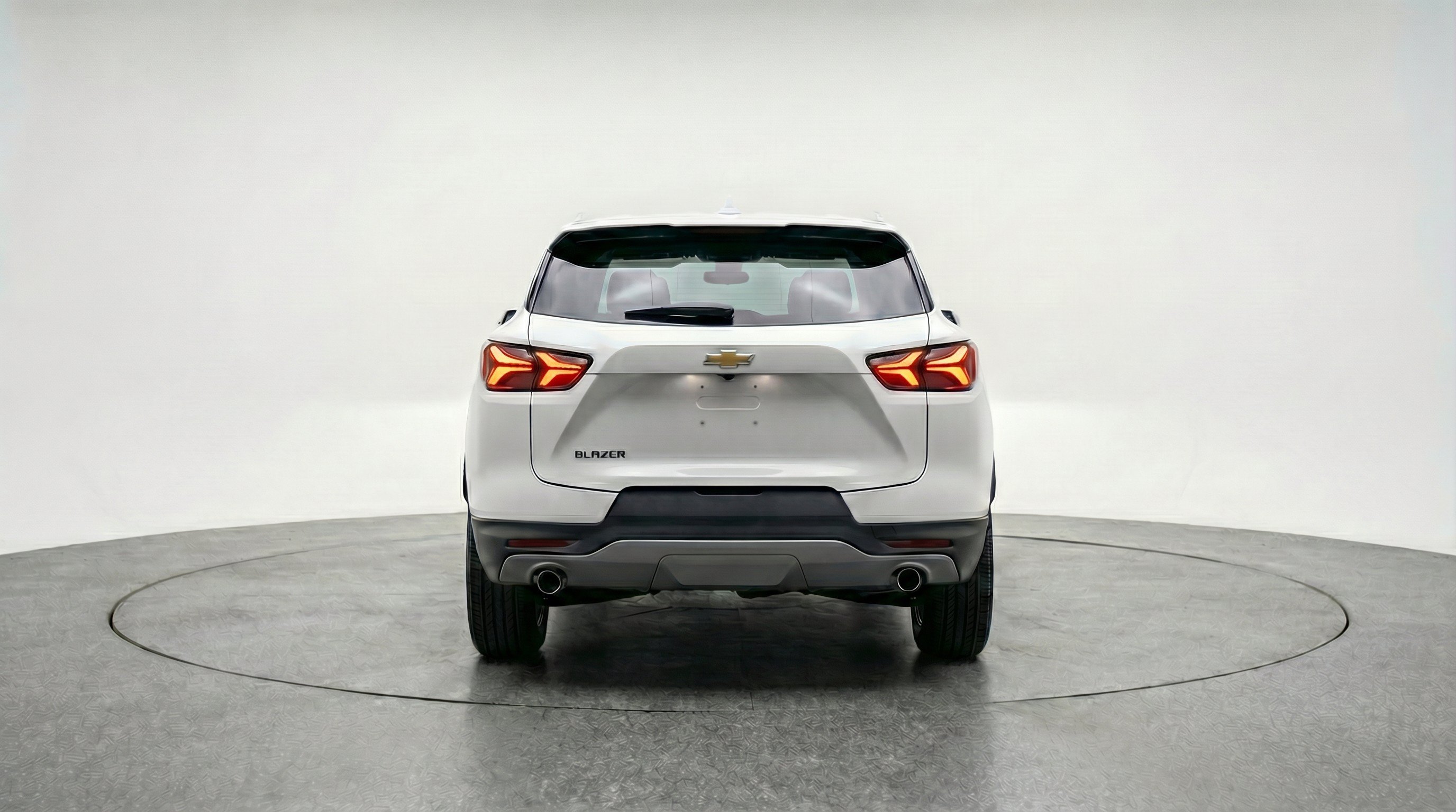 Used 2025 Chevrolet Blazer LT FWD image 7