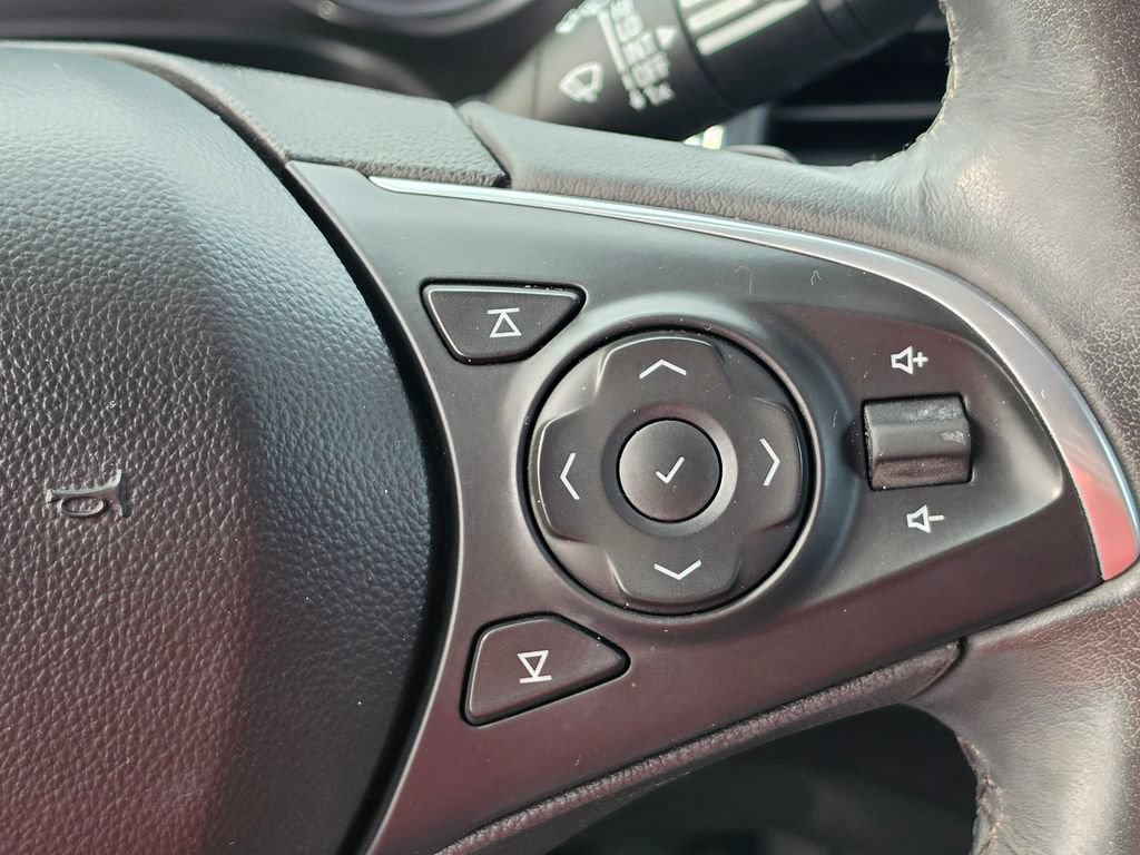 Used 2020 Buick Enclave Essence w/ LPO, Floor Liner Package FWD image 18