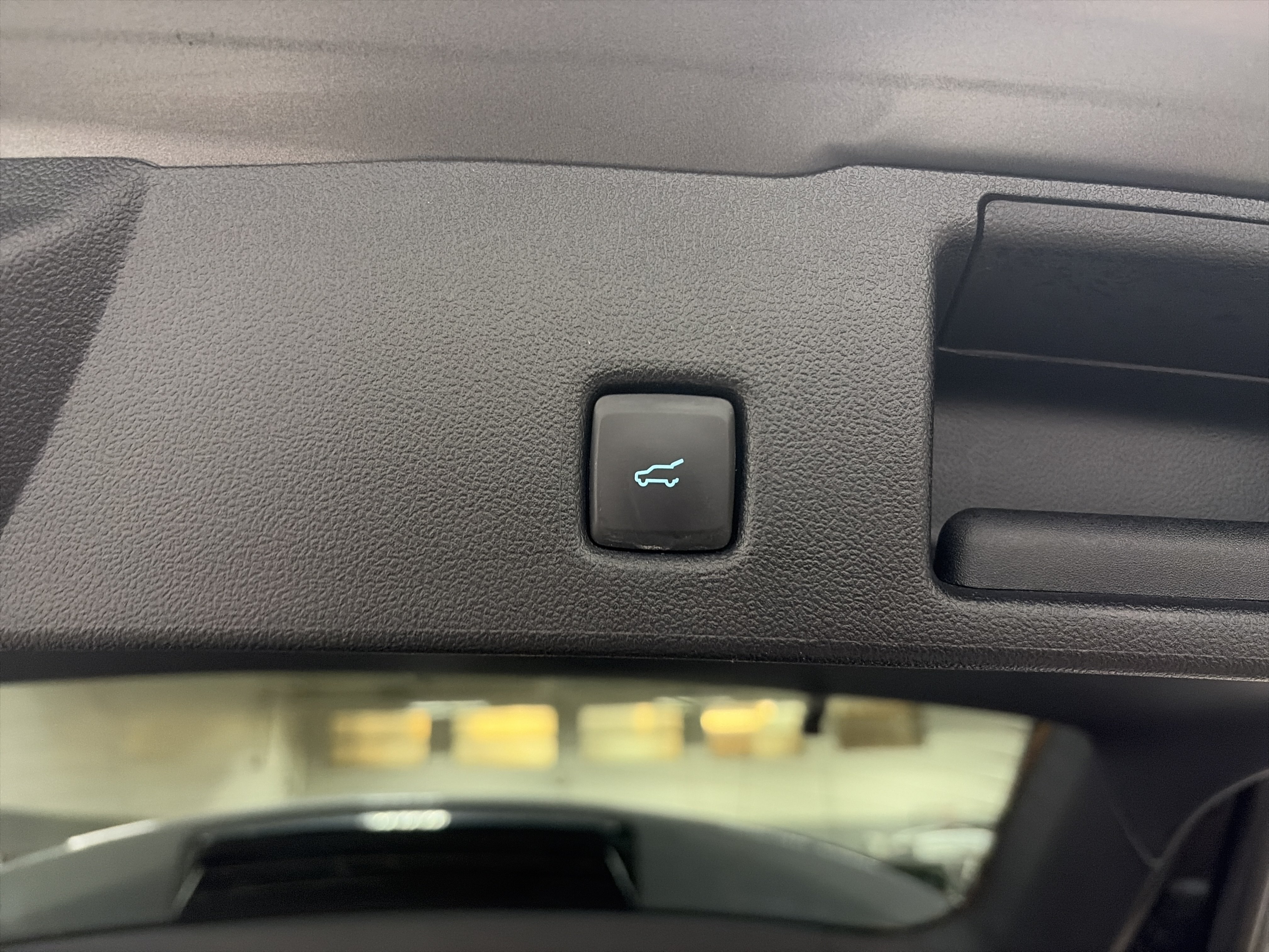 Used 2022 Ford Escape Titanium AWD/4WD image 30