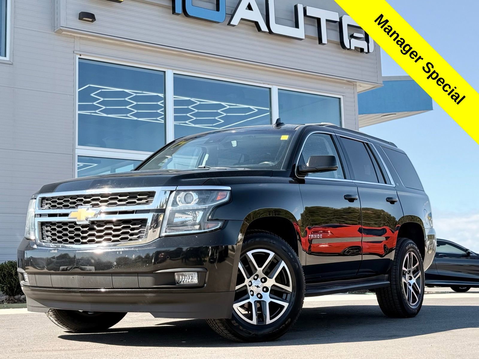 Used 2018 Chevrolet Tahoe LT image 1