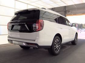 Used 2025 Ford Expedition Platinum AWD/4WD image 6