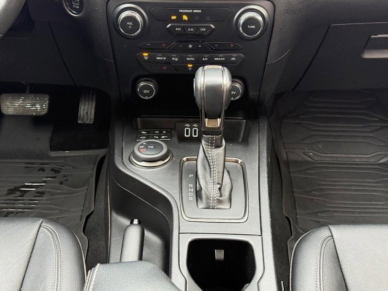 Certified 2019 Ford Ranger Lariat w/ Equipment Group 501A Mid image 12