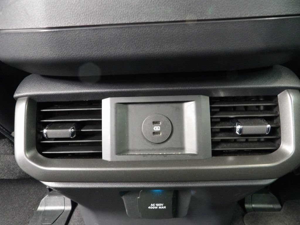 Used 2025 Ford F150 Lariat AWD/4WD image 18