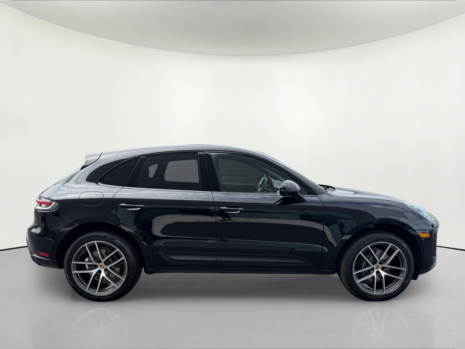 New 2026 Porsche Macan AWD/4WD image 7