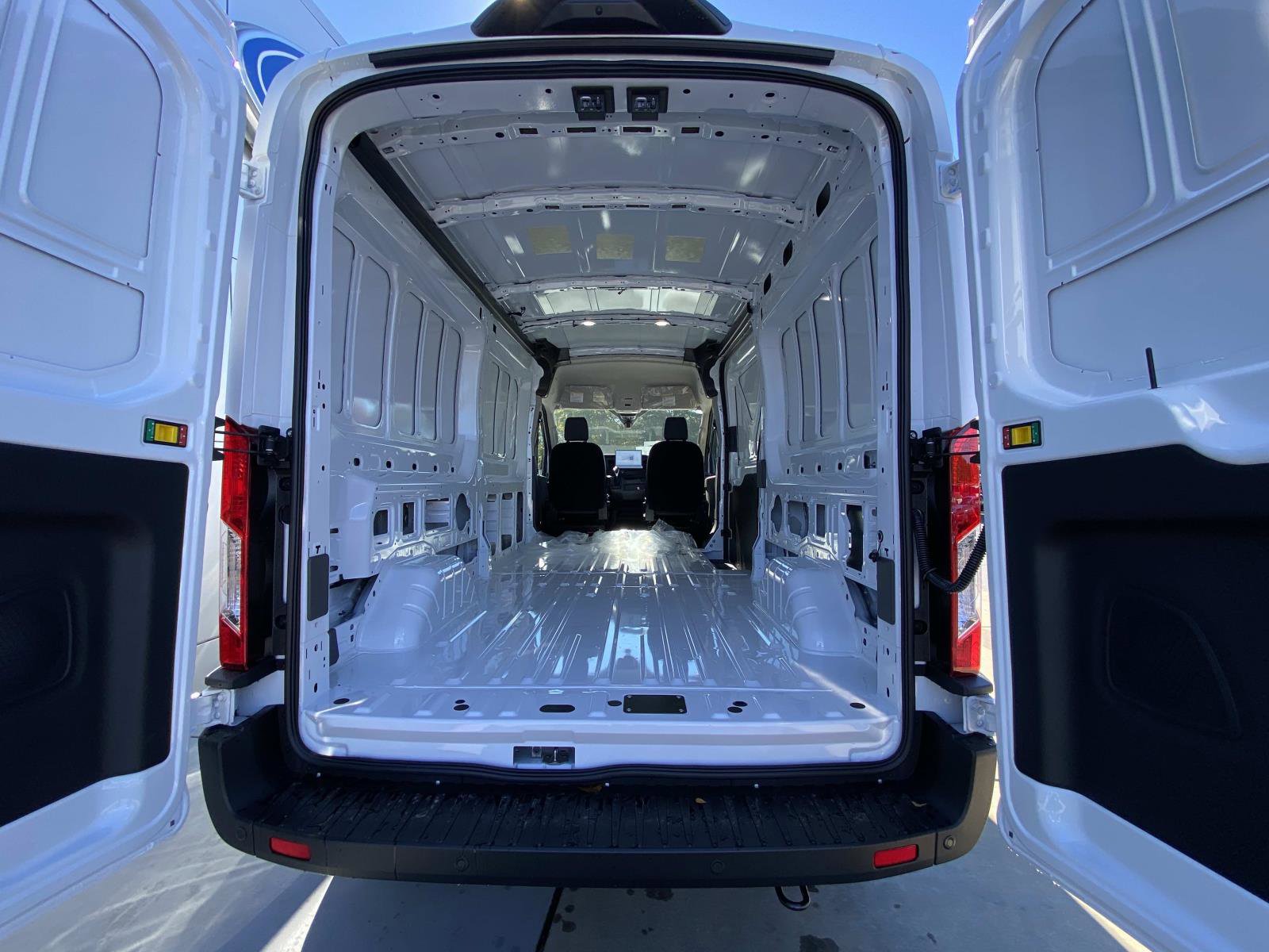 New 2026 Ford Transit 250 148 Medium Roof image 7