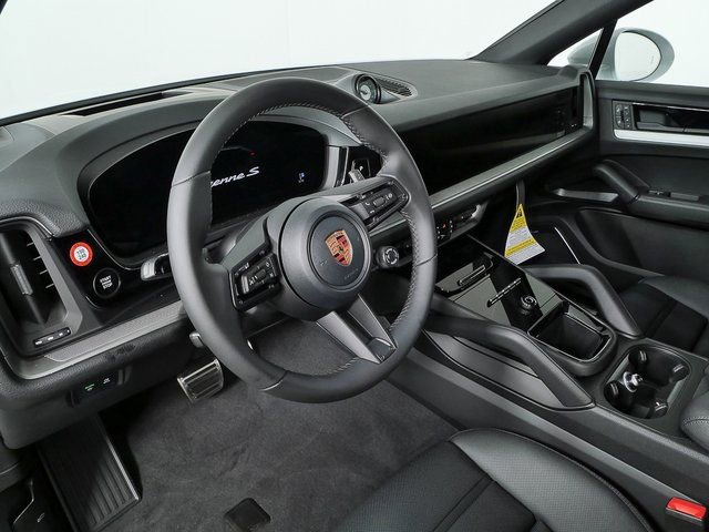 New 2026 Porsche Cayenne S image 4