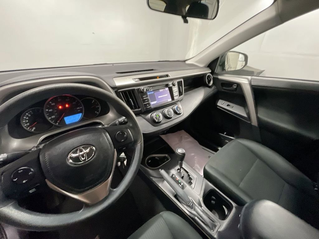 Used 2016 Toyota RAV4 LE image 16