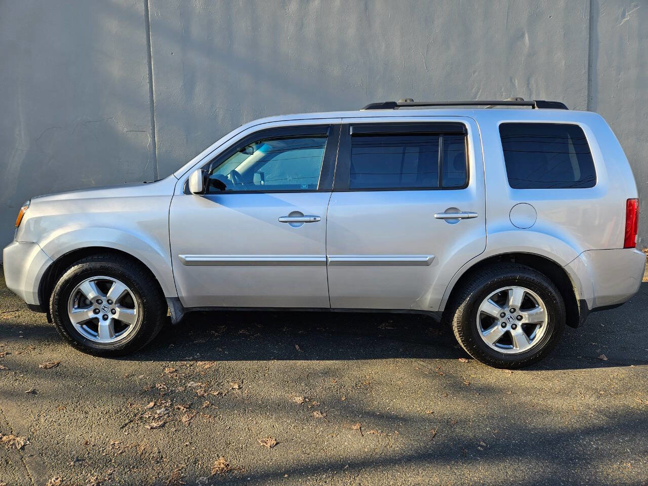 Used 2010 Honda Pilot EX-L image 3
