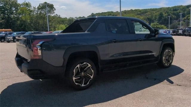 New 2026 Chevrolet Silverado EV LT w/ Premium Package image 8