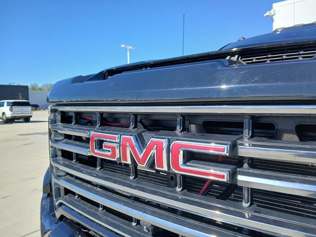Used 2023 GMC Sierra 3500 AT4 w/ AT4 Premium Plus Package AWD/4WD image 9