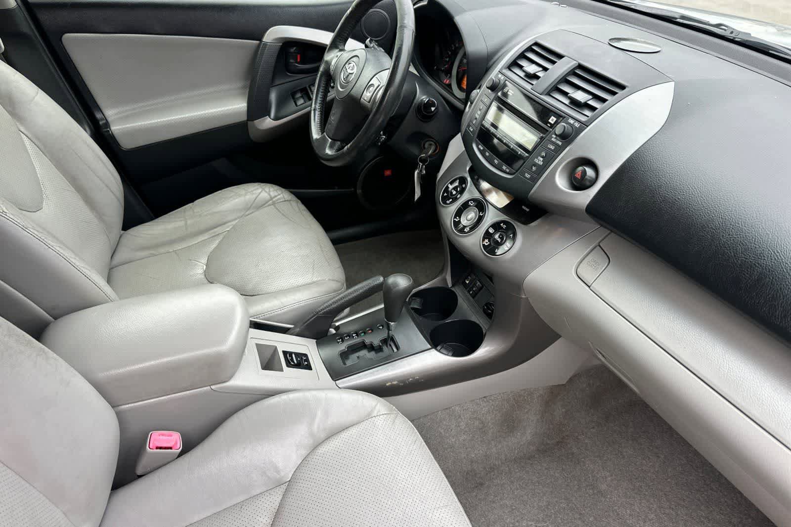 Used 2008 Toyota RAV4 Limited FWD image 18