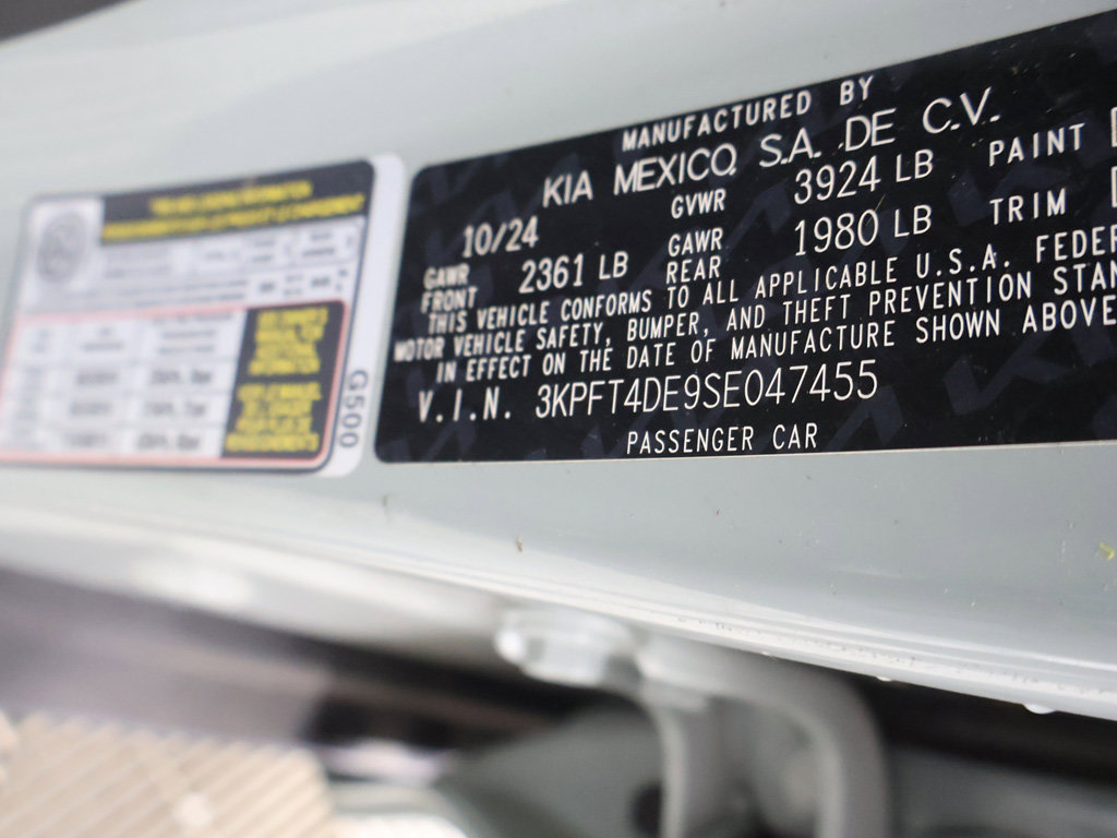 Used 2025 Kia K4 FWD image 45
