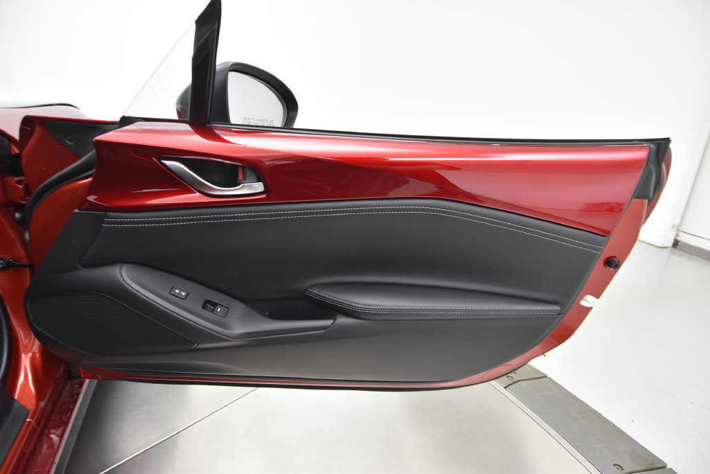 New 2026 MAZDA MX-5 Miata Club RWD image 37