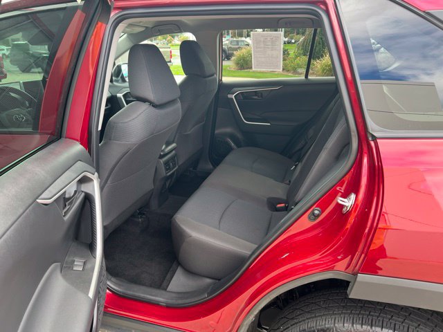 Used 2024 Toyota RAV4 LE AWD/4WD image 29