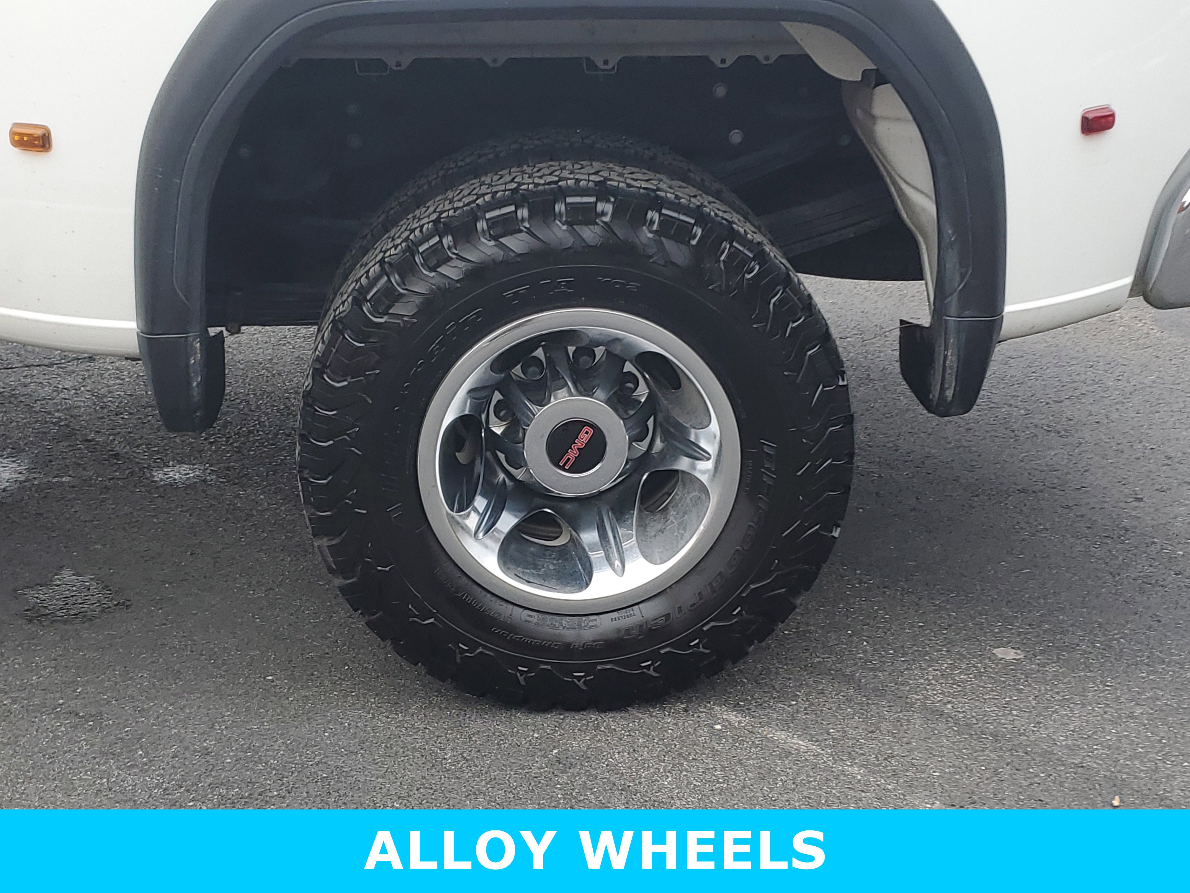 Used 2020 GMC Sierra 3500 SLT w/ SLT Convenience Package image 9