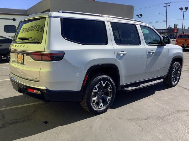 New 2023 Jeep Wagoneer Series III w/ Preferred Equipment Group image 38