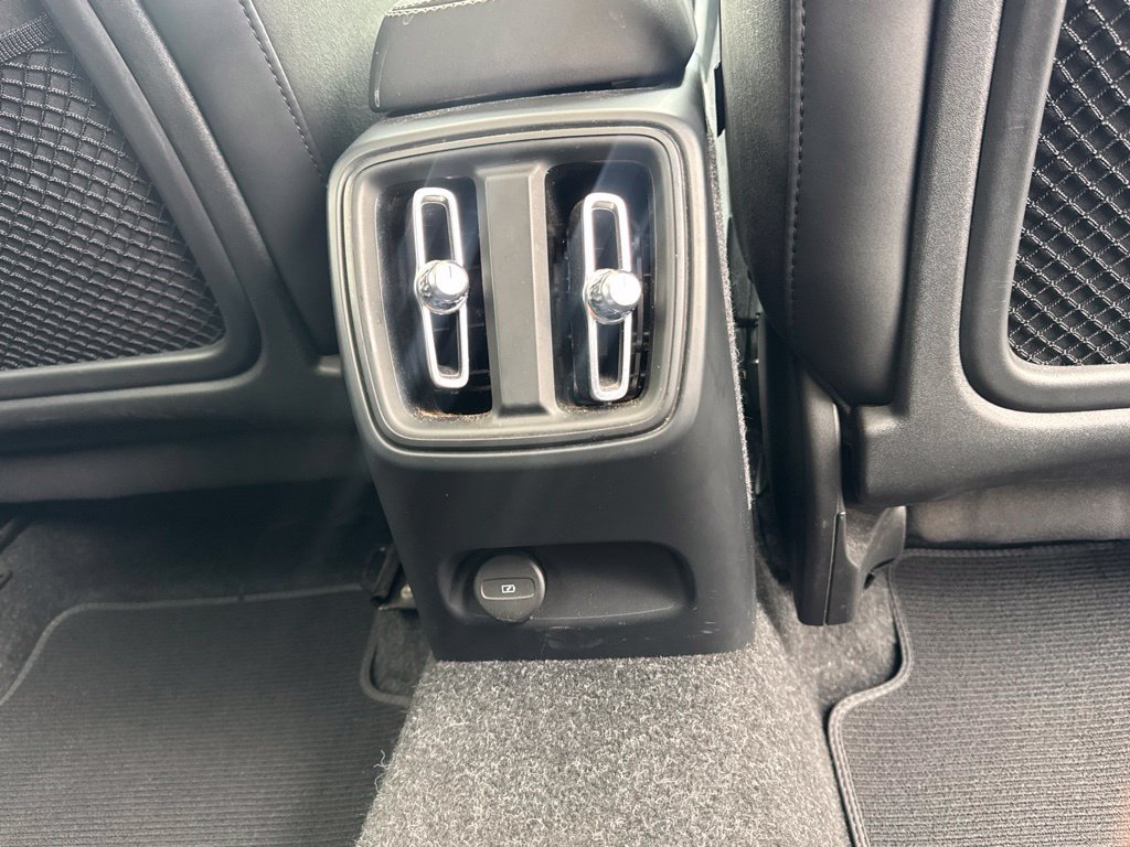 Used 2023 Volvo C40 P8 Recharge Plus AWD/4WD image 23