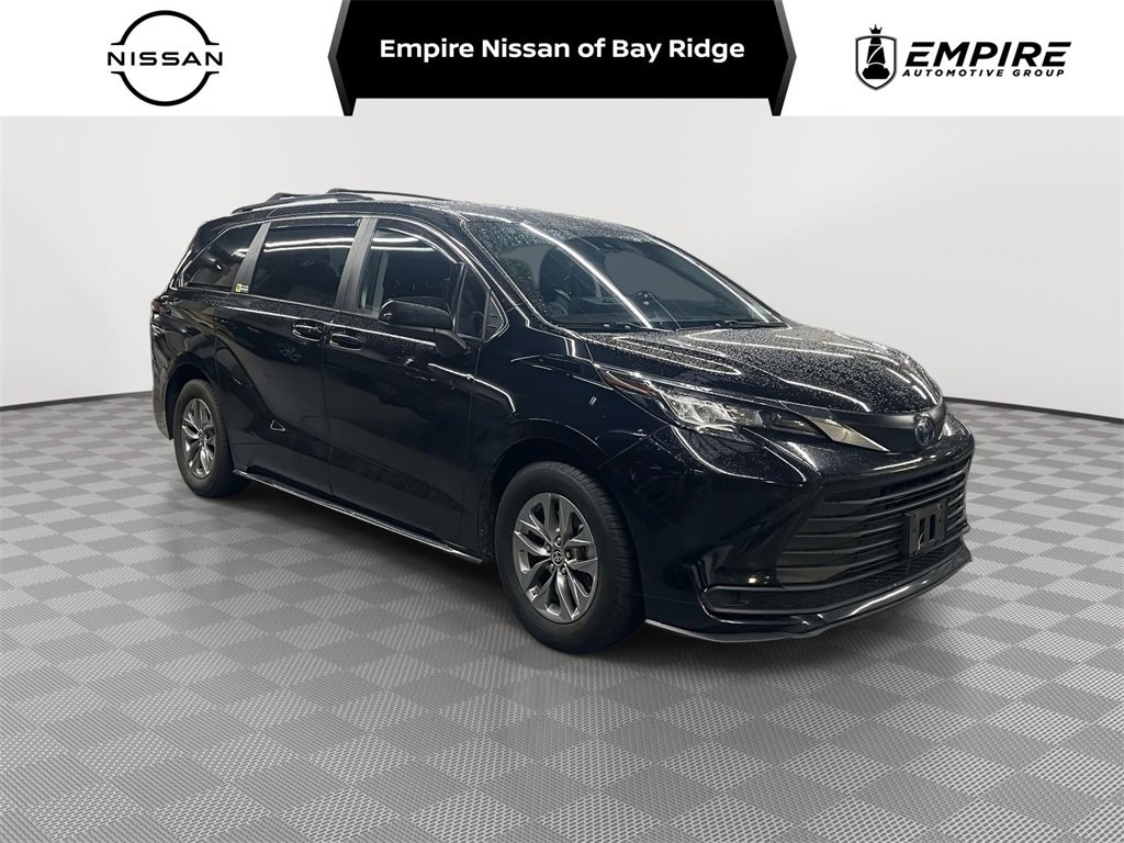 Used 2023 Toyota Sienna LE