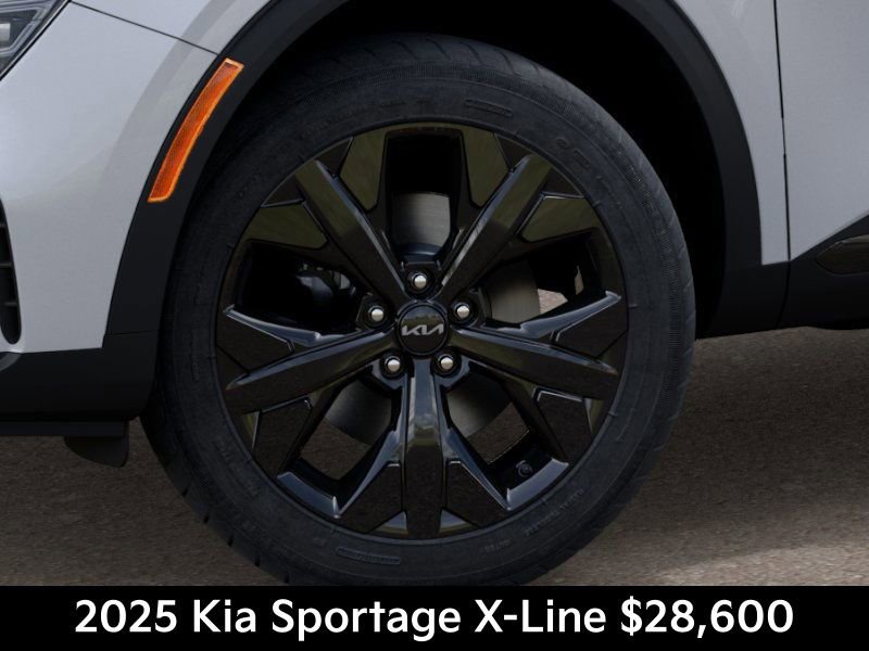 Used 2025 Kia Sportage X-Line w/ Premium Package image 9