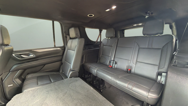 Used 2021 Chevrolet Suburban RST AWD/4WD image 14