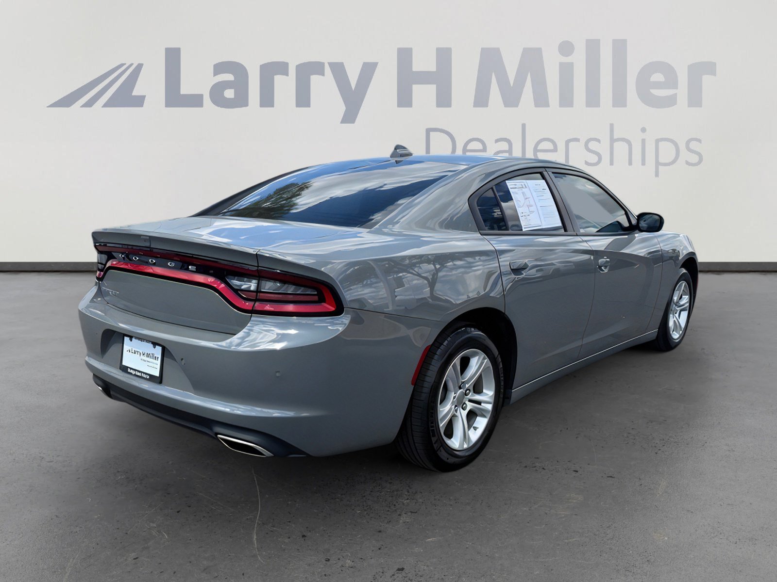 Used 2023 Dodge Charger SXT image 7