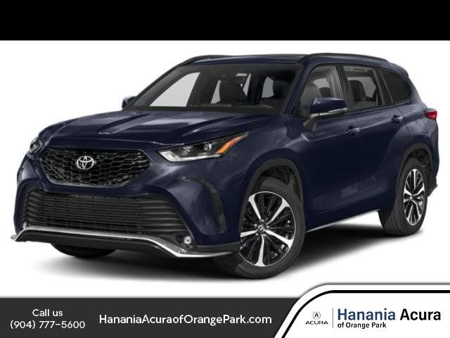 Used 2022 Toyota Highlander XSE FWD image 1