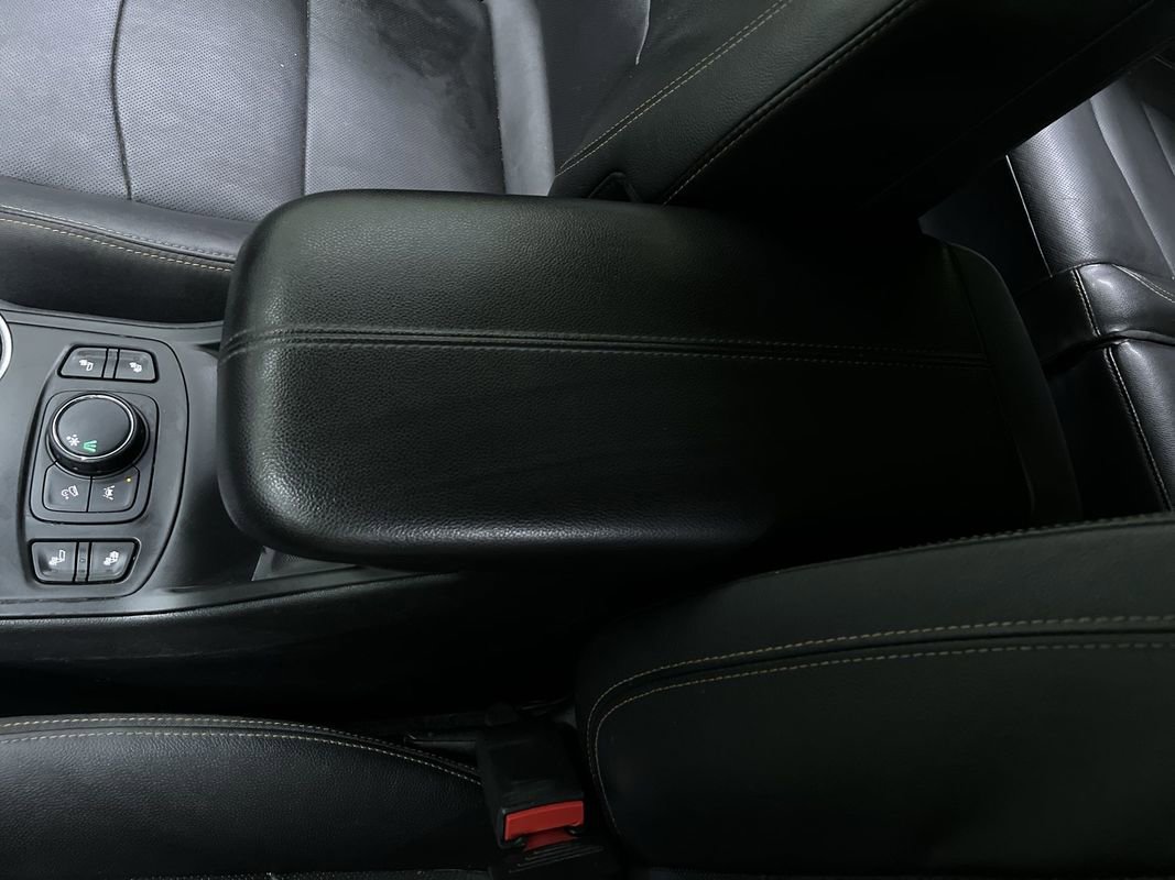Used 2021 GMC Terrain SLT FWD image 25