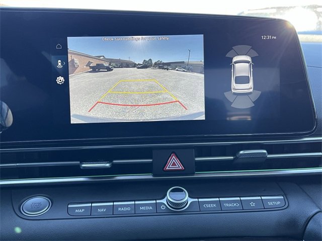 Used 2024 Hyundai Elantra Limited image 4