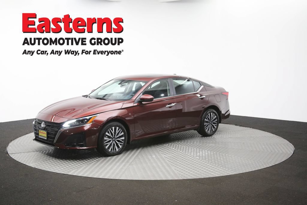 Used 2024 Nissan Altima 2.5 SV w/ SV Premium Package AWD/4WD image 59