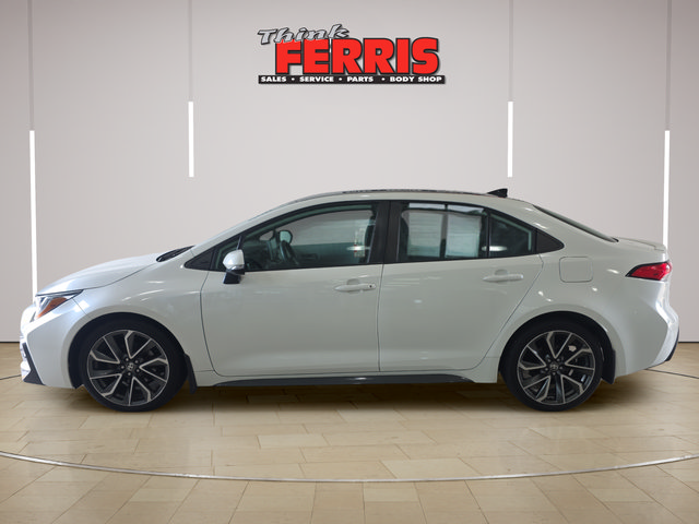 Used 2021 Toyota Corolla SE FWD image 2