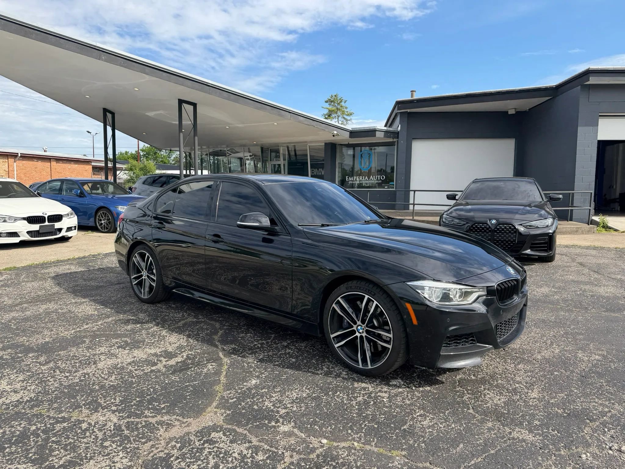Used 2018 BMW 340i xDrive Sedan AWD/4WD image 9