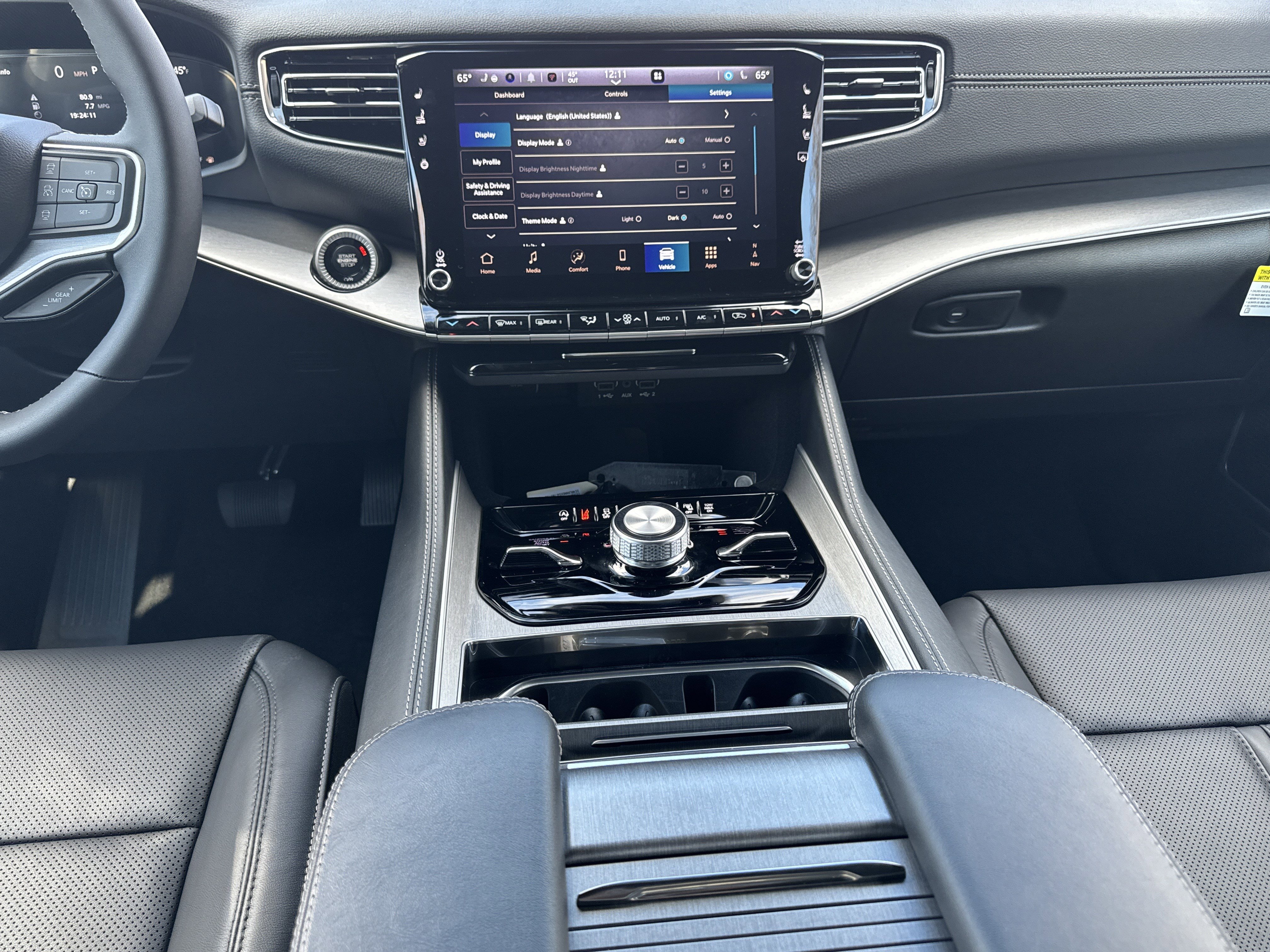 New 2025 Jeep Wagoneer L Series III image 6