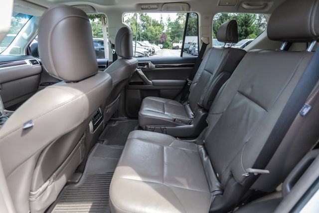 Used 2018 Lexus GX 460 Premium AWD/4WD image 28