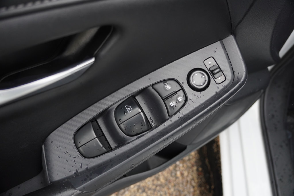 Used 2025 Nissan Sentra SV FWD image 20