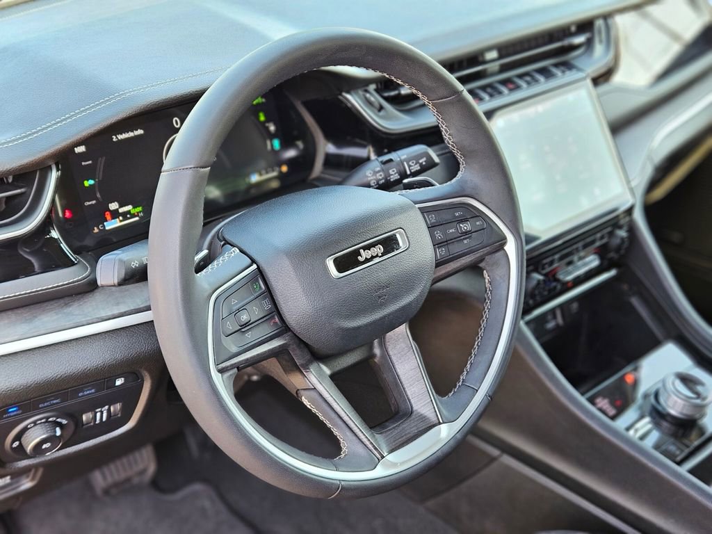 Used 2023 Jeep Grand Cherokee 4WD 4xe image 19