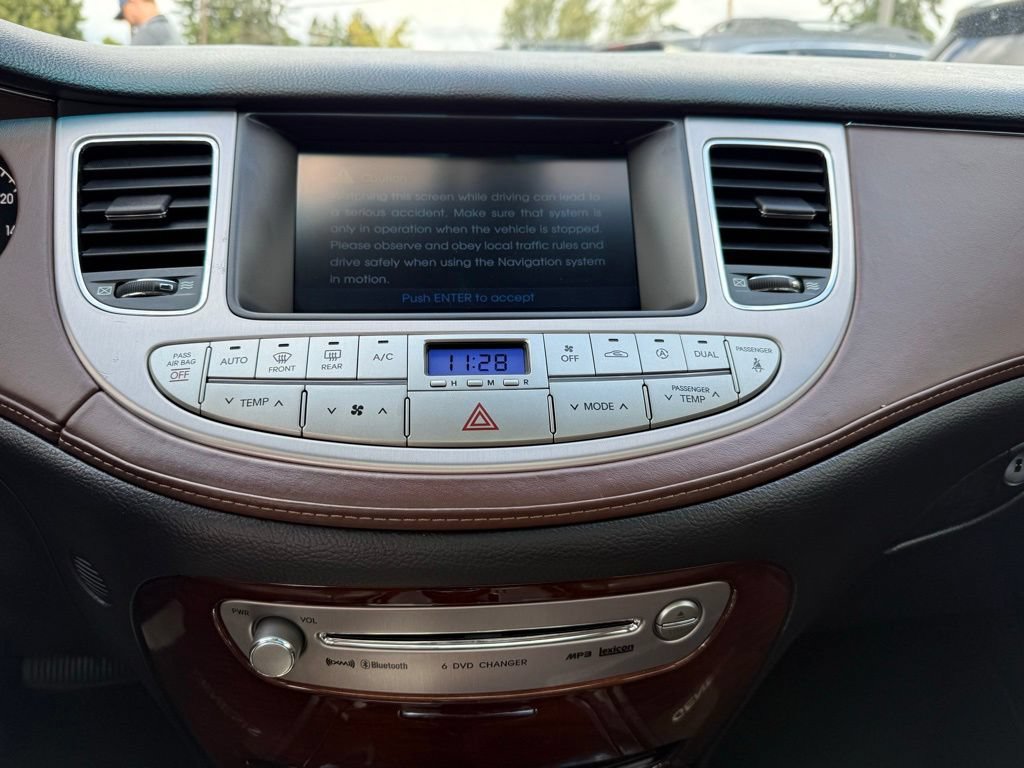 Used 2011 Hyundai Genesis 4.6 RWD image 21