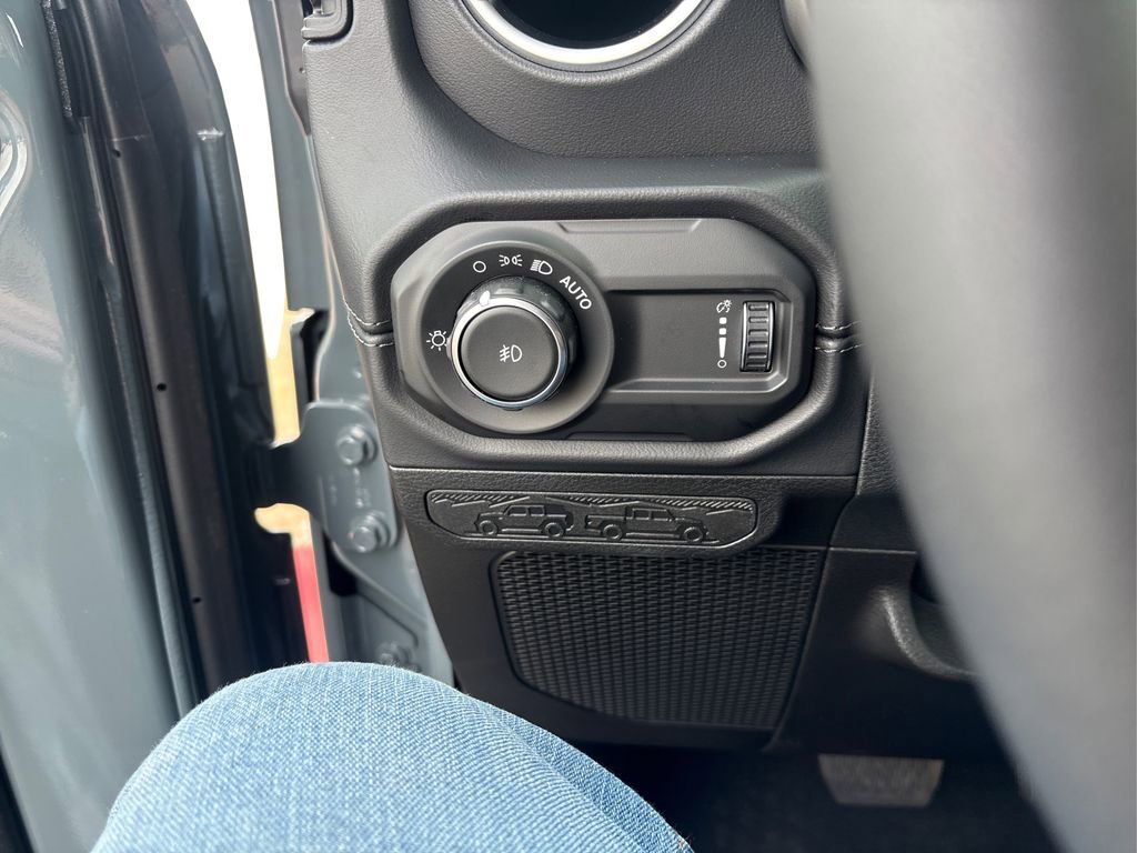 New 2026 Jeep Wrangler Sahara w/ Safety Group image 15