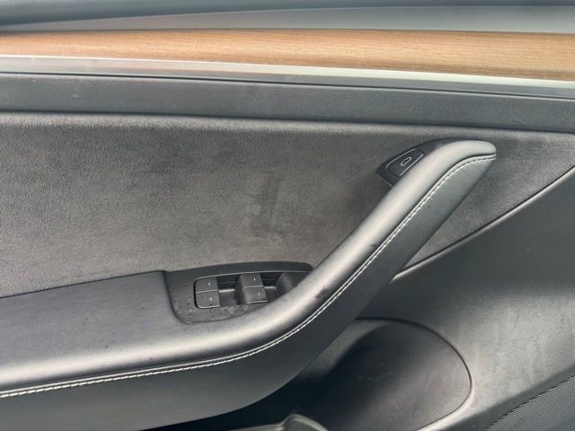 Used 2021 Tesla Model 3 Long Range image 16