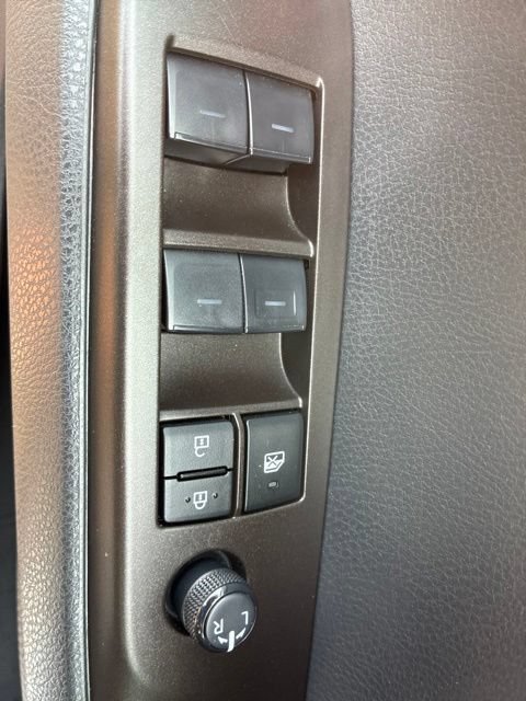 Used 2024 Toyota Camry SE FWD image 14
