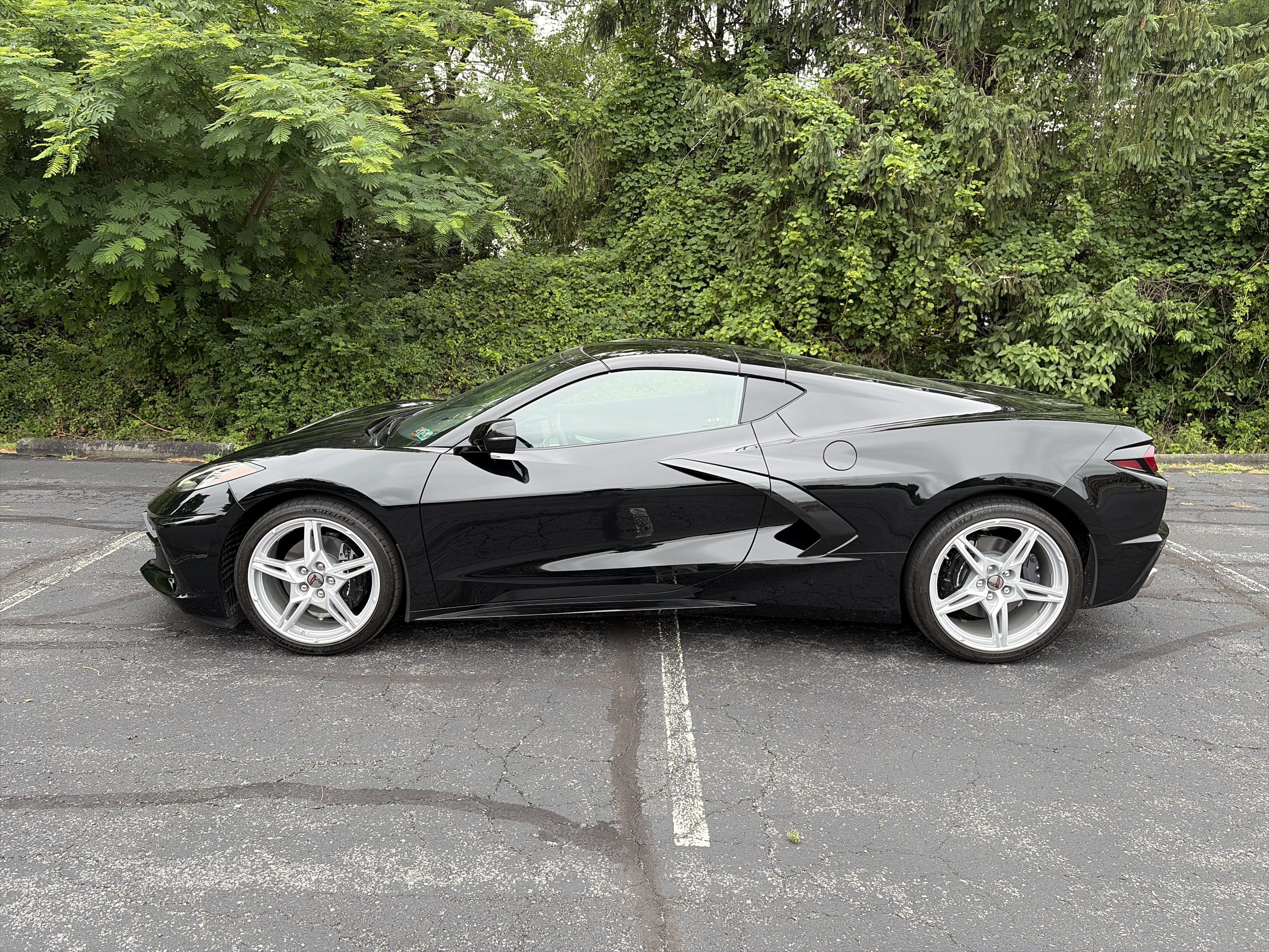Used 2020 Chevrolet Corvette Stingray Coupe w/ 1LT RWD image 8