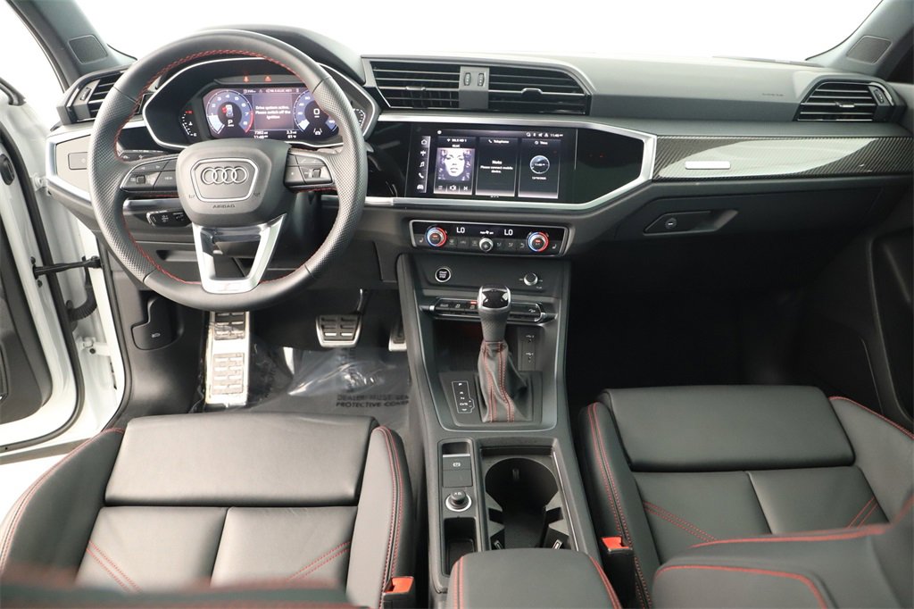 Certified 2025 Audi Q3 2.0T Premium Plus w/ Premium Plus Package image 18