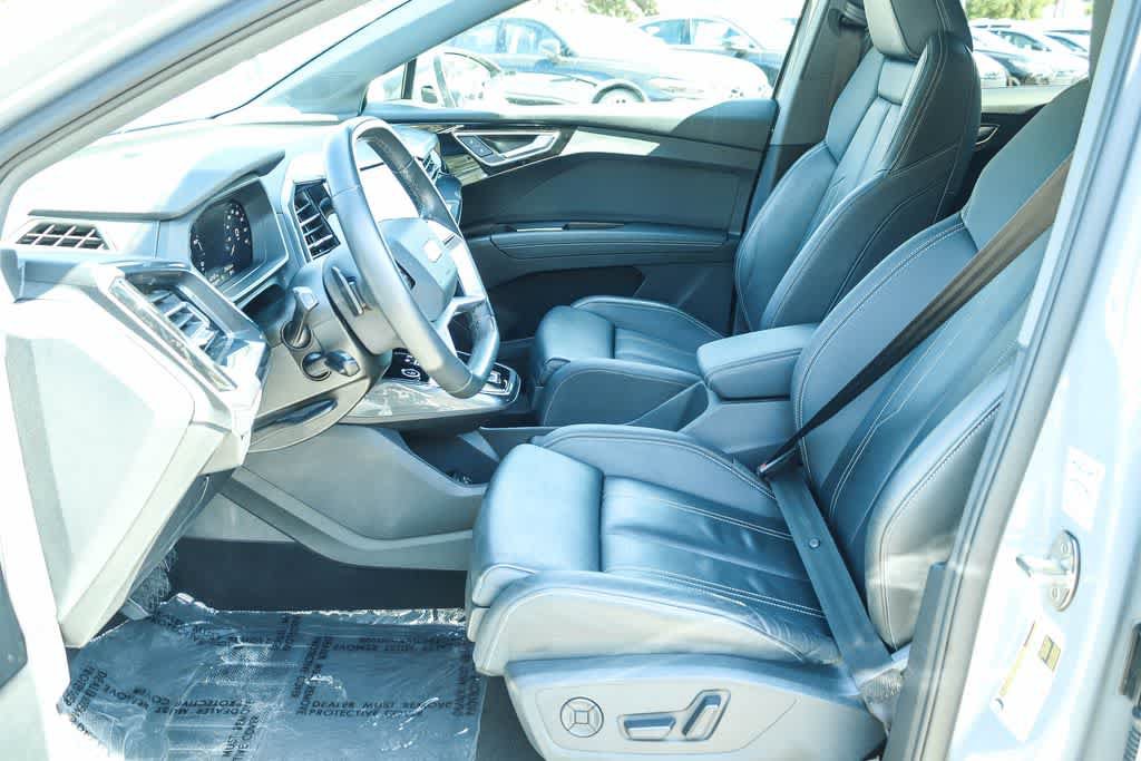 Used 2023 Audi Q4 e-tron Premium w/ Convenience Package AWD/4WD image 18