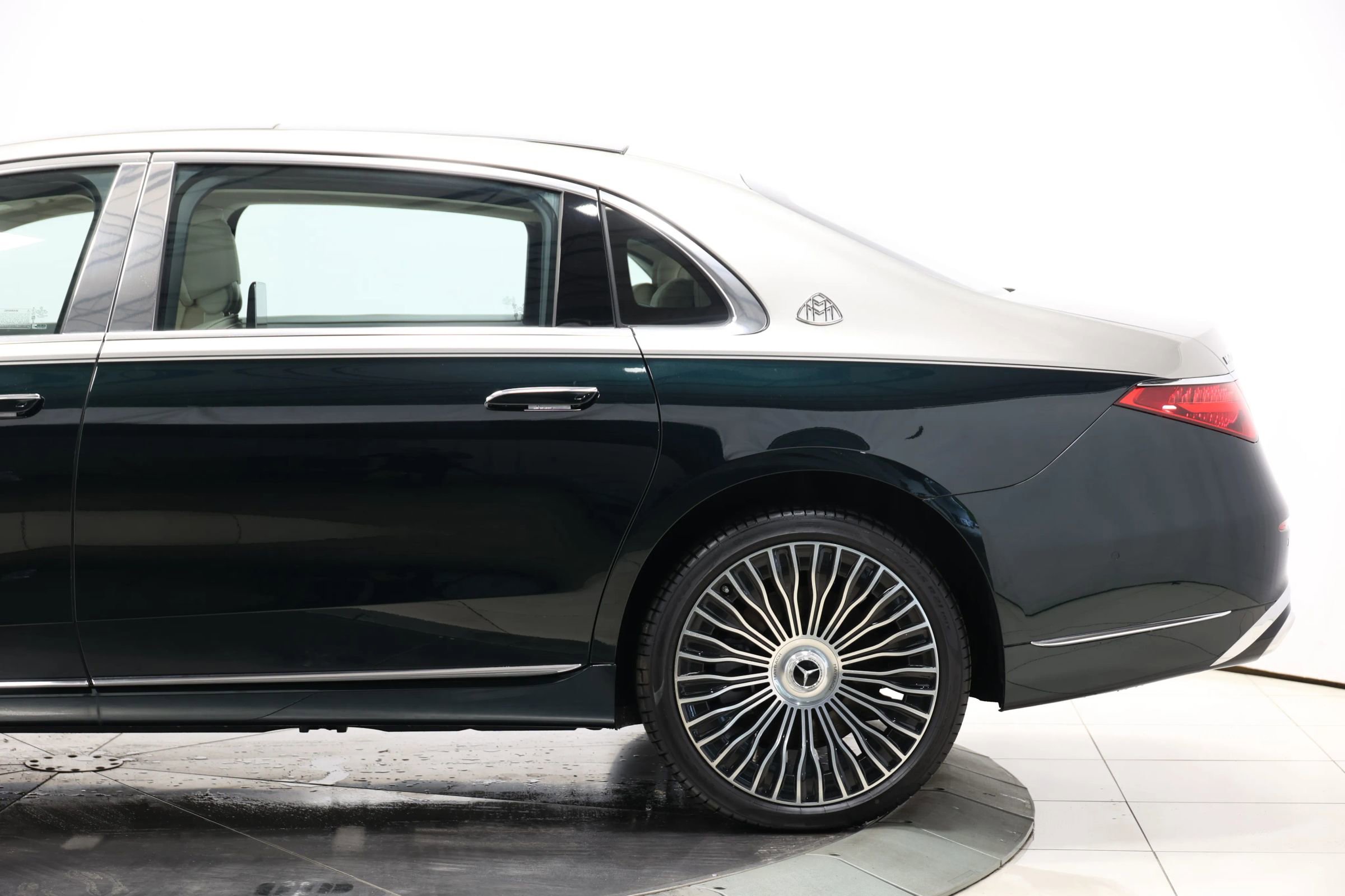 Used 2024 Mercedes-Benz Maybach S 580 4MATIC image 10