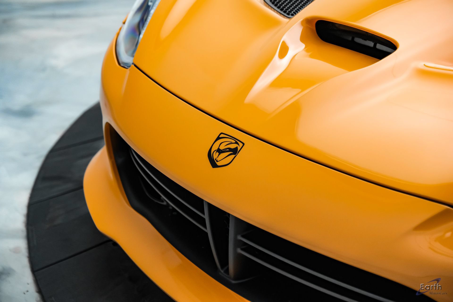 Used 2014 SRT Viper SRT-10 RWD image 37