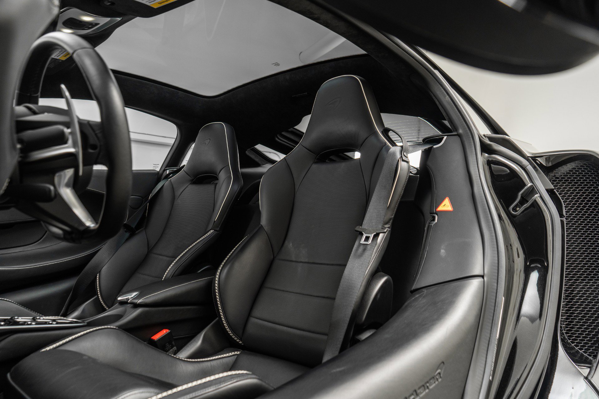 Used 2022 McLaren GT image 24