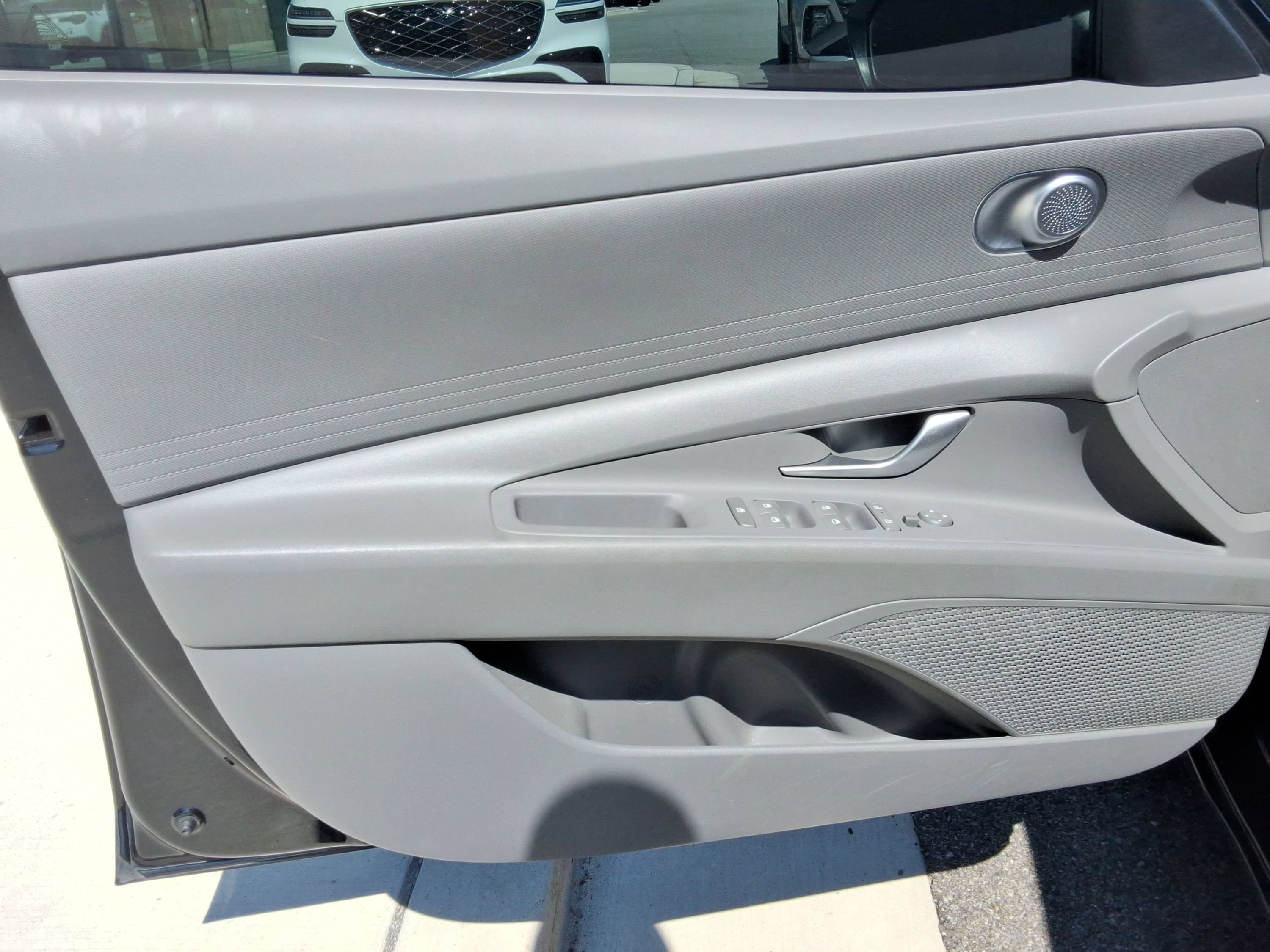 Used 2024 Hyundai Elantra SEL FWD image 19