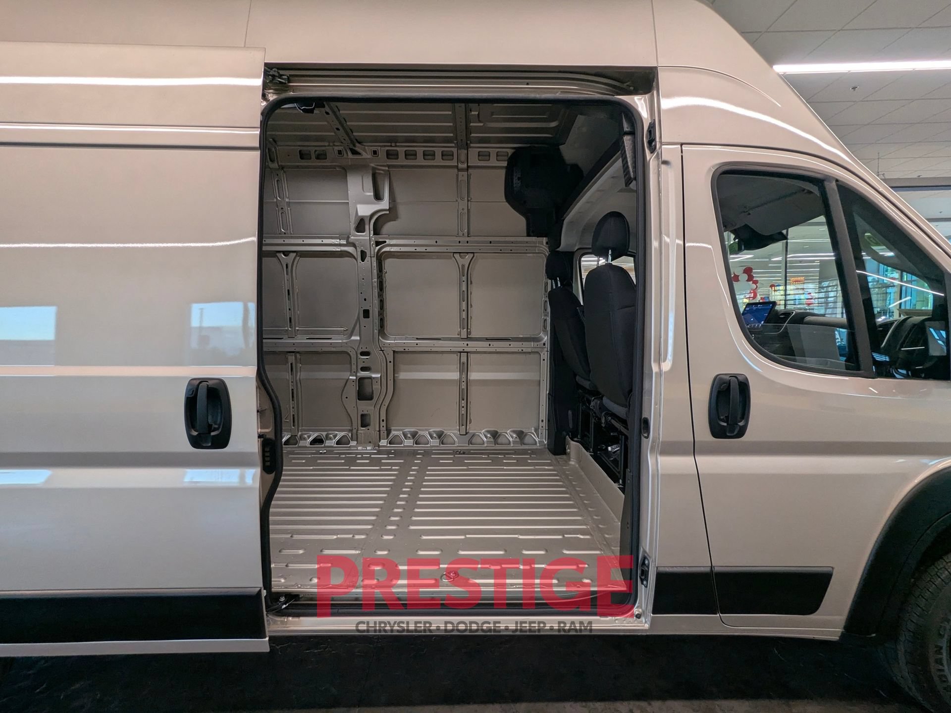 Used 2026 RAM ProMaster 3500 w/ Quick Order Package 22G SLT FWD image 15