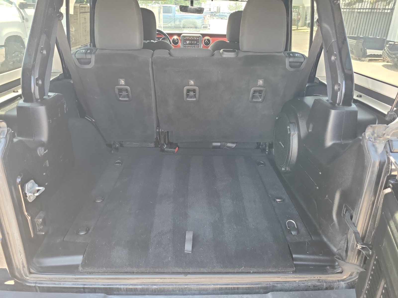 Used 2019 Jeep Wrangler Unlimited Rubicon AWD/4WD image 27